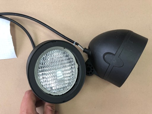 Halogen lampa HELL