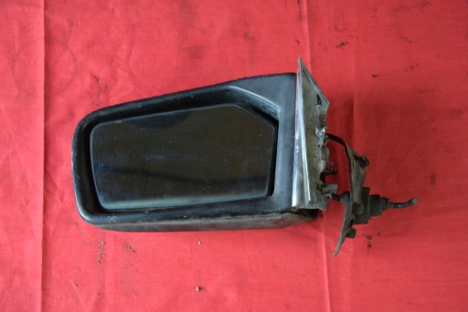 Mercedes 123 lusterko
