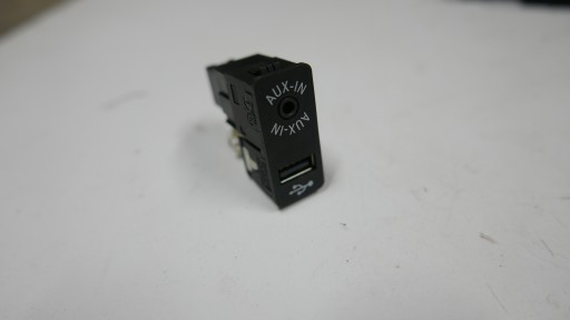 GNIAZDO AUX USB BMW F20 F30 MINI R55 R56 9229247