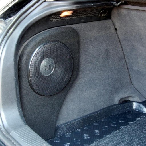 AUDI A3 8P 2003-2013 3d SKRZYNKA OBUDOWA SUBWOOFER NA 20cm / 8