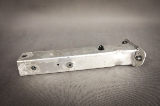 Лонжерон кронштейн кронштейн audi a8 s8 4h 4h0806064e1 - фото
