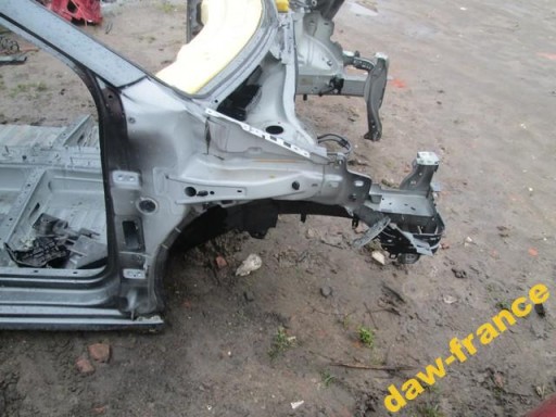 208 ПЕРЕДНЯ ЧЕТВЕРТЬ ПРАВА ДОВГА ФАРТУХА