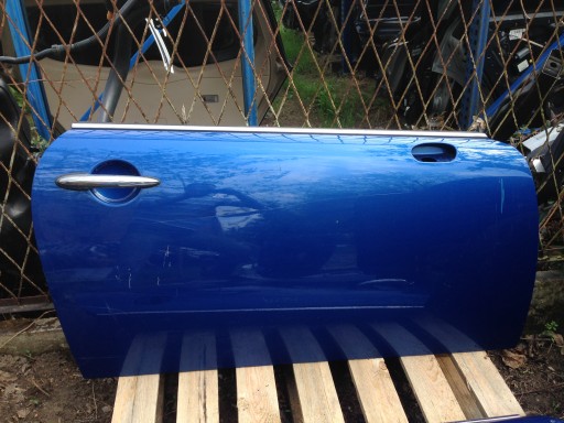 MINI COOPER ПРАВАЯ ДВЕРЬ