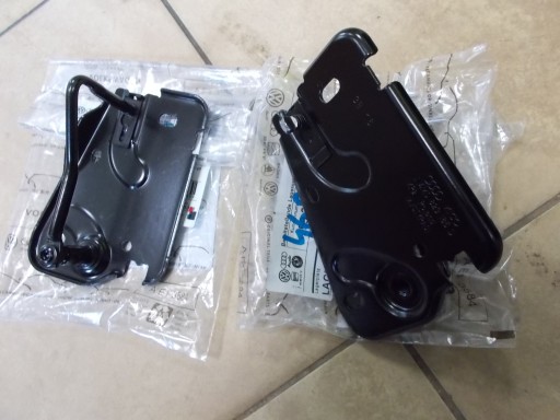 4M0823186D 4M0823185D - Замок болта капота AUDI Q7 '16-18 новый ориг.*