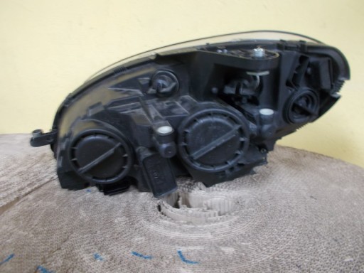 LIGHT FRONT RIGHT MERCEDES C KLASA W204 07- CIEMNA