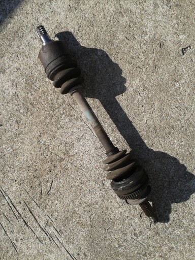 ПОЛУОСЬ ЛЕВЫЙ АВТОМАТ HYUNDAI SANTA FE И 2.0 CRDI