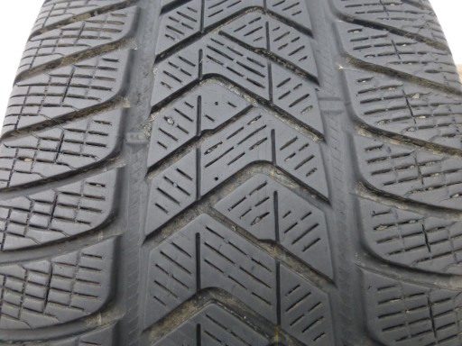 1X PIRELLI 255/60/18 2015 ГОД 1 ШТ.