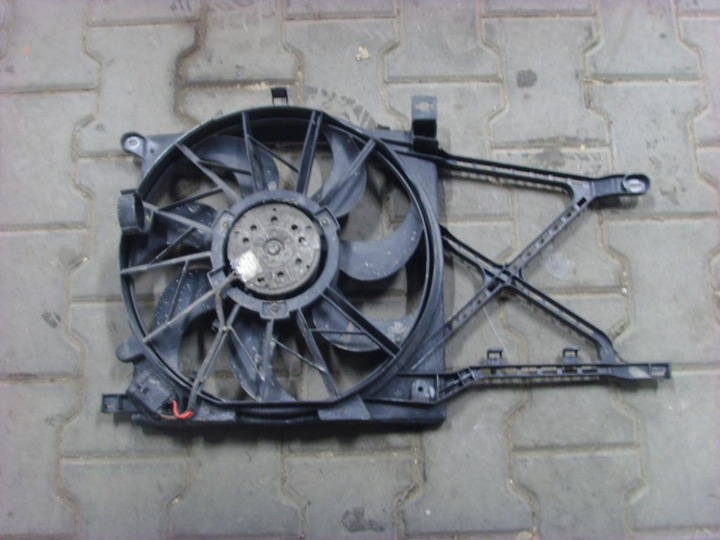 ASTRA 3 III 1.4 1.6 1.8 FAN RADIATOR 3 PIN photo 1 - milautoparts-fr.ukrlive.com