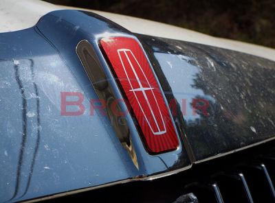 Lincoln town store car grille emblem