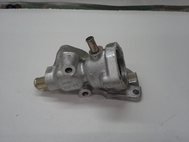 CORPS DE THERMOSTAT FORD TRANSIT MK3 2.5 6178022 photo 2 - milautoparts-fr.ukrlive.com