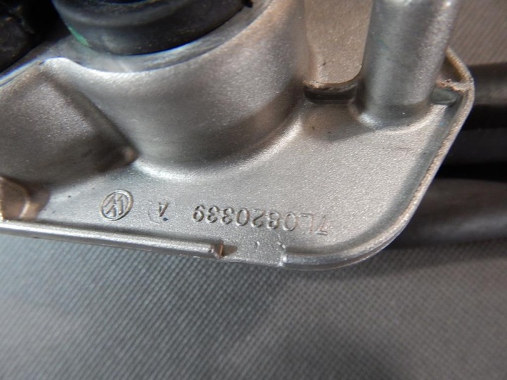 VW TOUAREG 7P 3.6 TSI TUYAU DE DÉRIVATION TUBES LIQUIDE 7L0819884A
