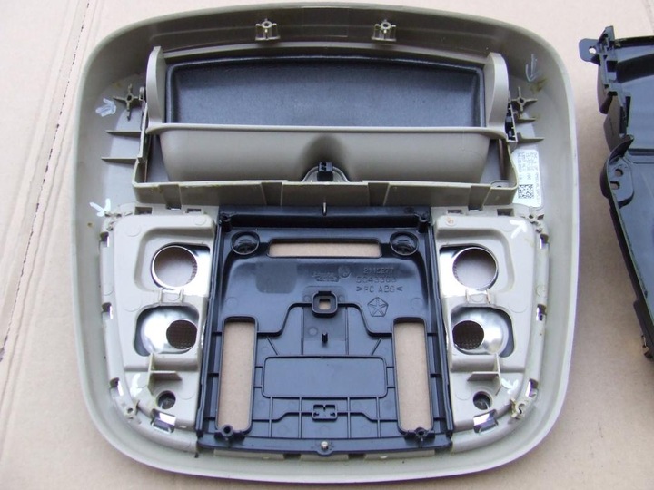 JEEP GRAND CHEROKEE 2010 - 13 ROOF LIGHT PANEL CABINS photo 4 - milautoparts-fr.ukrlive.com