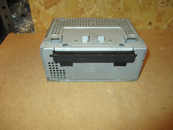 NAVIGATION RADIO FORD FIESTA MK7 E1BT-18C815-SE photo 1 - milautoparts-fr.ukrlive.com