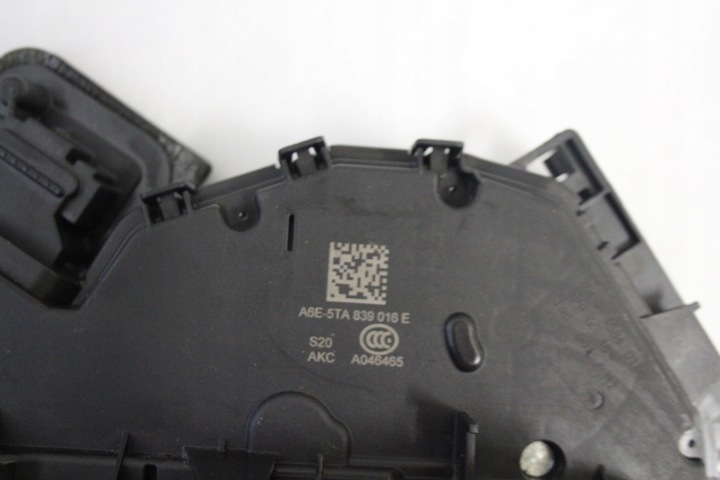 LOCK DOOR REAR RIGHT VW POLO VI 5TA839016E photo 4 - milautoparts-fr.ukrlive.com