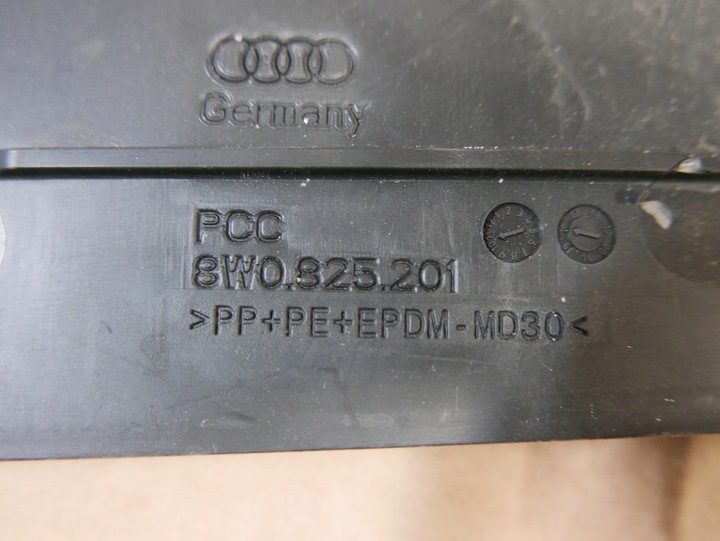 AUDI A4 A5 8W PROTECTION CHASSIS LEFT 8W0825201 photo 2 - milautoparts-fr.ukrlive.com