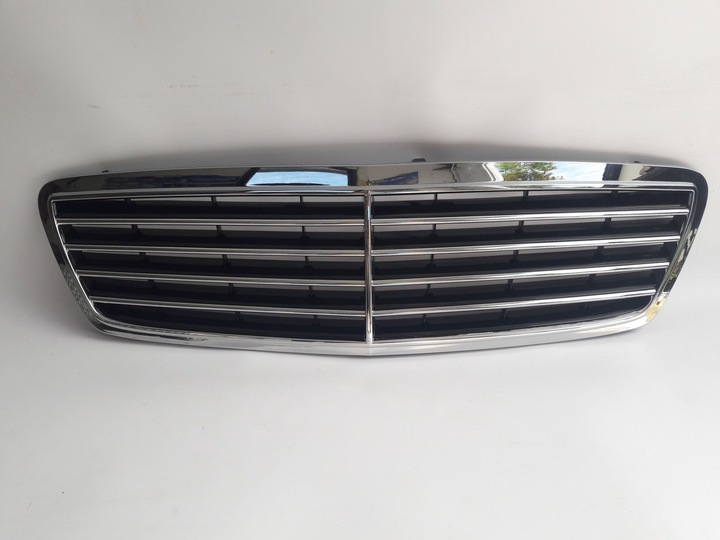 GRILLE CALANDRE DU RADIATEUR MERCEDES C CLASSE W203 00-04 photo 2 - milautoparts-fr.ukrlive.com