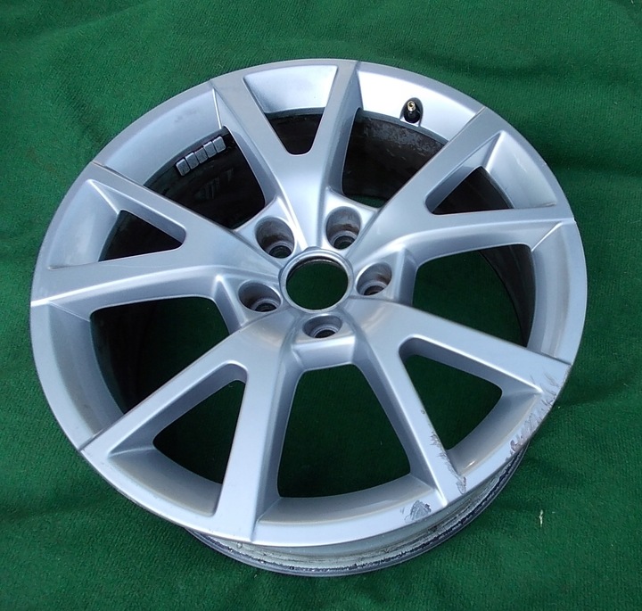 DISQUE ALUMINIUM AUDI AVEC 7.5