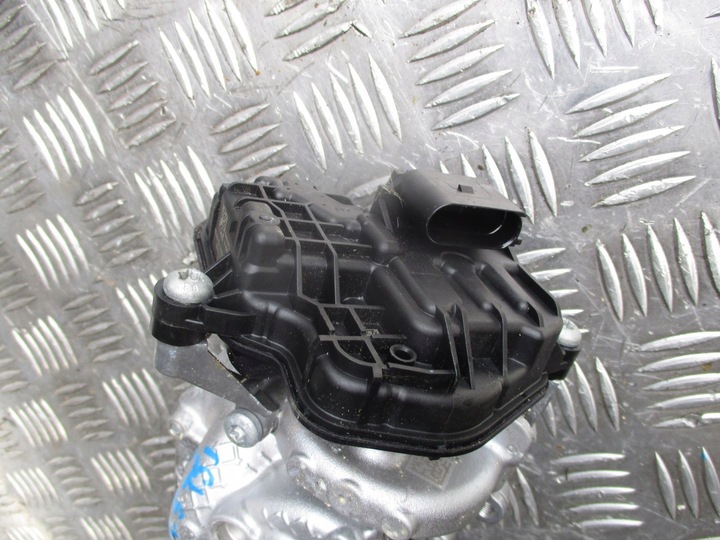 POMPE EAUX VW T-ROC 2GA photo 2 - milautoparts-fr.ukrlive.com