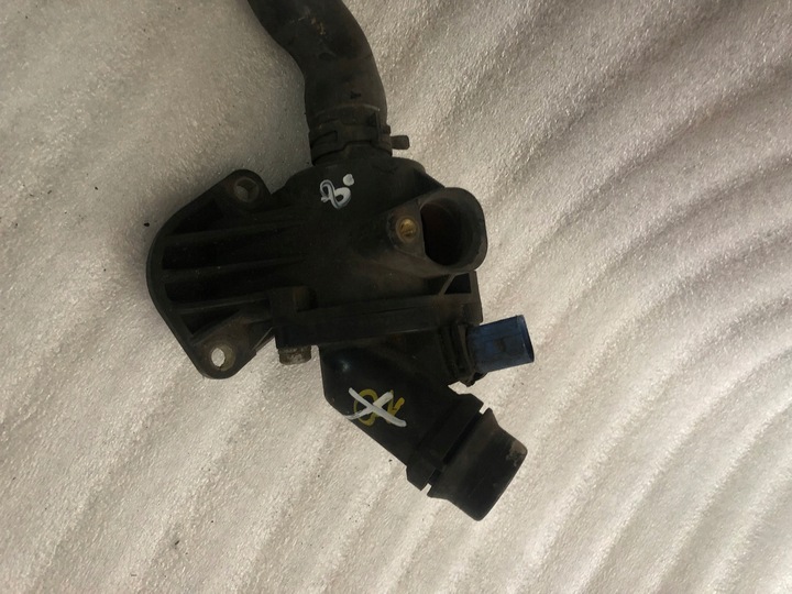 AUDI A4 B5 1.6 THERMOSTAT 06B121111C photo 2 - milautoparts-fr.ukrlive.com