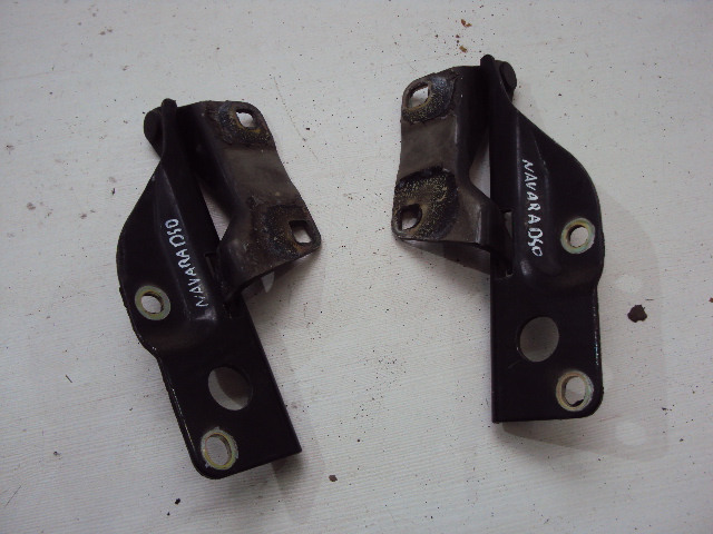 HINGES HOOD NISSAN NAVARA D40 photo 2 - milautoparts-fr.ukrlive.com