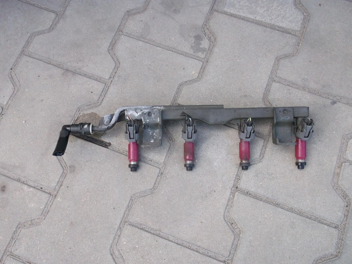 Накладка форсунок mazda 3 1.6 16v -відправка-, Ціна