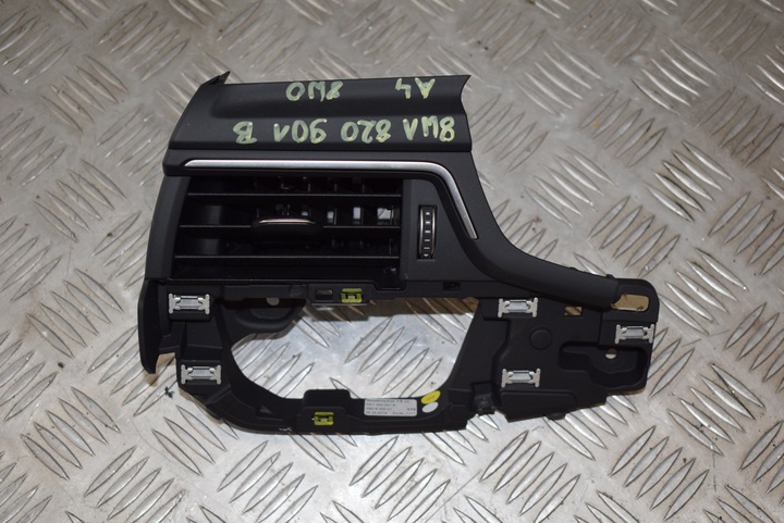 Решітка вентиляція повітря audi a4 8w0 b9 8w1820901b, Ціна