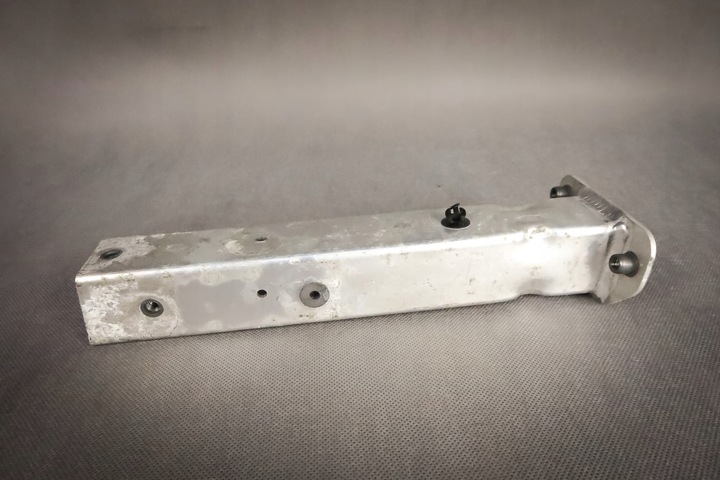 Лонжерон кронштейн підсилювача бампера audi a8 s8 4h 4h0806064e, Ціна