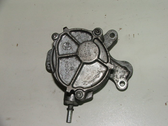 Насос вакуумный bosch peugeot citroen 2.0 hdi rhr 9801888780 456587, Цена