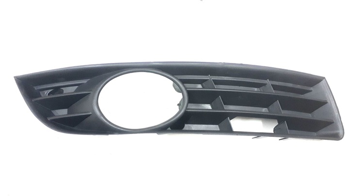 Решітка заглушка бампера passat 3c0853666a, Ціна