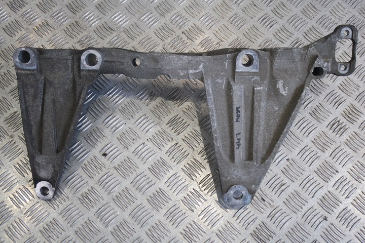 Кронштейн моста редуктора mercedes v w447 a4473530000, Цена