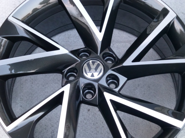 Диски vw golf 6 7 gti arteon passat b7 b8 19\'\', Цена