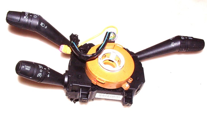 Переключатель fiat 500l номер. 0735593863, Цена
