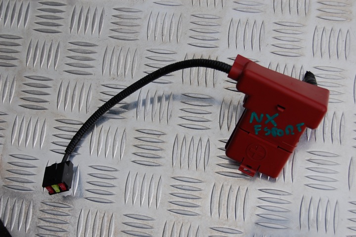 фото №1, Клема plus плюсова lexus nx 300 h f sport