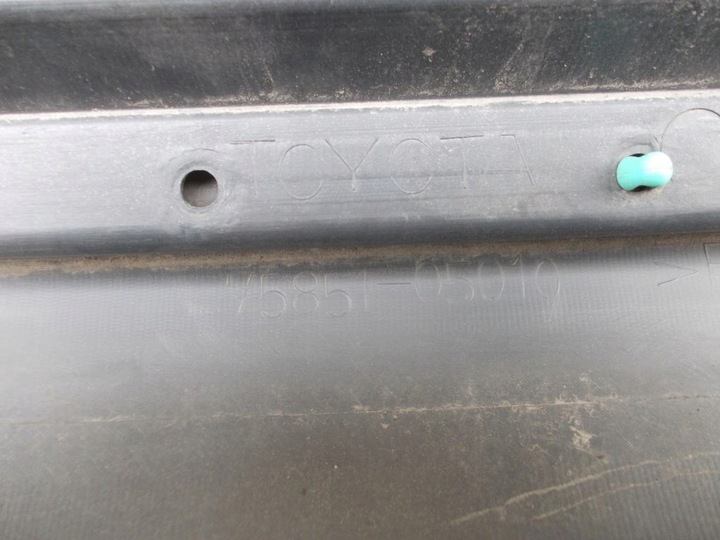 фото №4, Toyota avensis ii t25 03- порог правый накладка