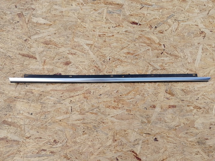 фото №1, Audi a6 c6 планка накладка двері правих зад