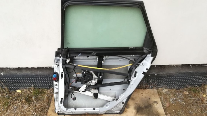 фото №6, Audi a6 c5 двері задні праві зад обшивка