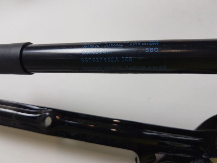 фото №2, Audi tt 8s cabrio петля кришки праві 8s7027300a