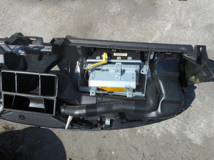 фото №4, Subaru forester 97-02 панель роздавальна консоль eu