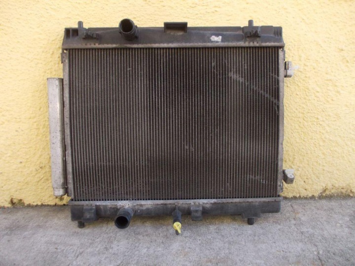 TOYOTA YARIS II 06- Kühler Wasserkühler klimaanlage