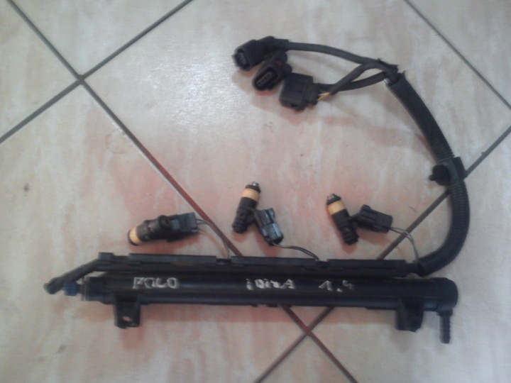 Rampe injection VW POLO GOLF FABIA SEAT IBIZA 1.4 Essence OE