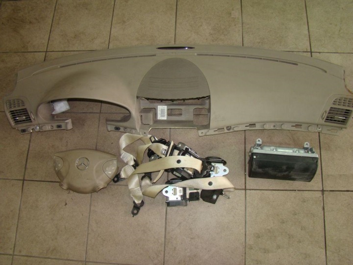 dashboard Mercedes E klasa 211 creamy