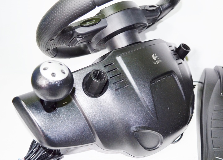 Драйвинг форсе. Logitech Drive Force gt. Logitech DF gt. Лоджитек Джи ти руль. Руль Лоджитек драйвинг Форс ГТ.