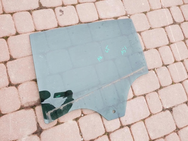 FENSTER heck hinten ciemna links Opel Astra K V 2015r HB