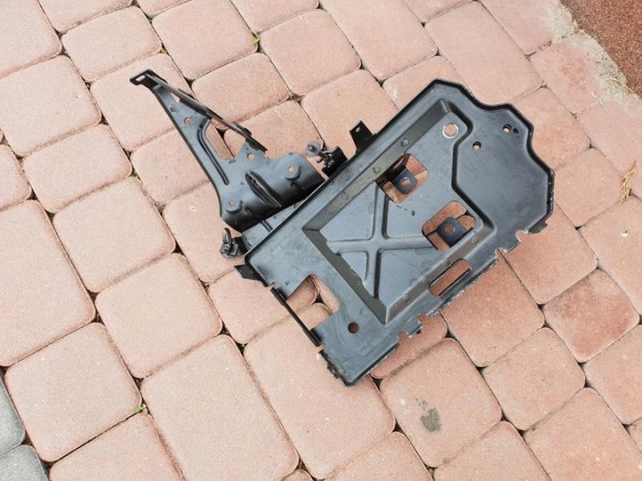 Grundlage akumulatora Opel Insignia B 84213689