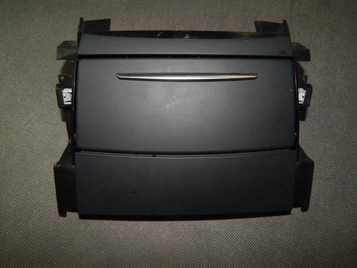AUDI A8 D4 4H popelník ZAPALNICZKI 4H0864051B