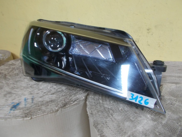 light front right SKODA SUPERB III 3 BI XENON SKRE