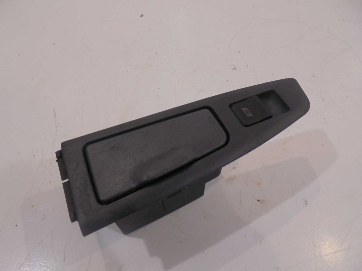 PANEL ovladačů AUDI A8 2.8 V6
