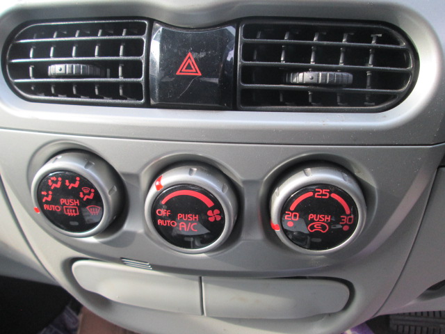 фото №1, Mitsubishi i i-miev панель кондиціонера 2008 r