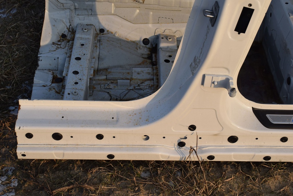 фото №1, Порог левый блок двигателя четверть bmw 5 f10 f11