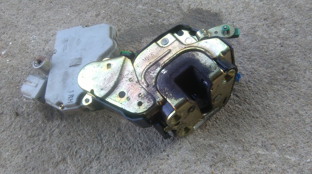 фото №1, Nissan almera tino замок двері правий передній 6 pin